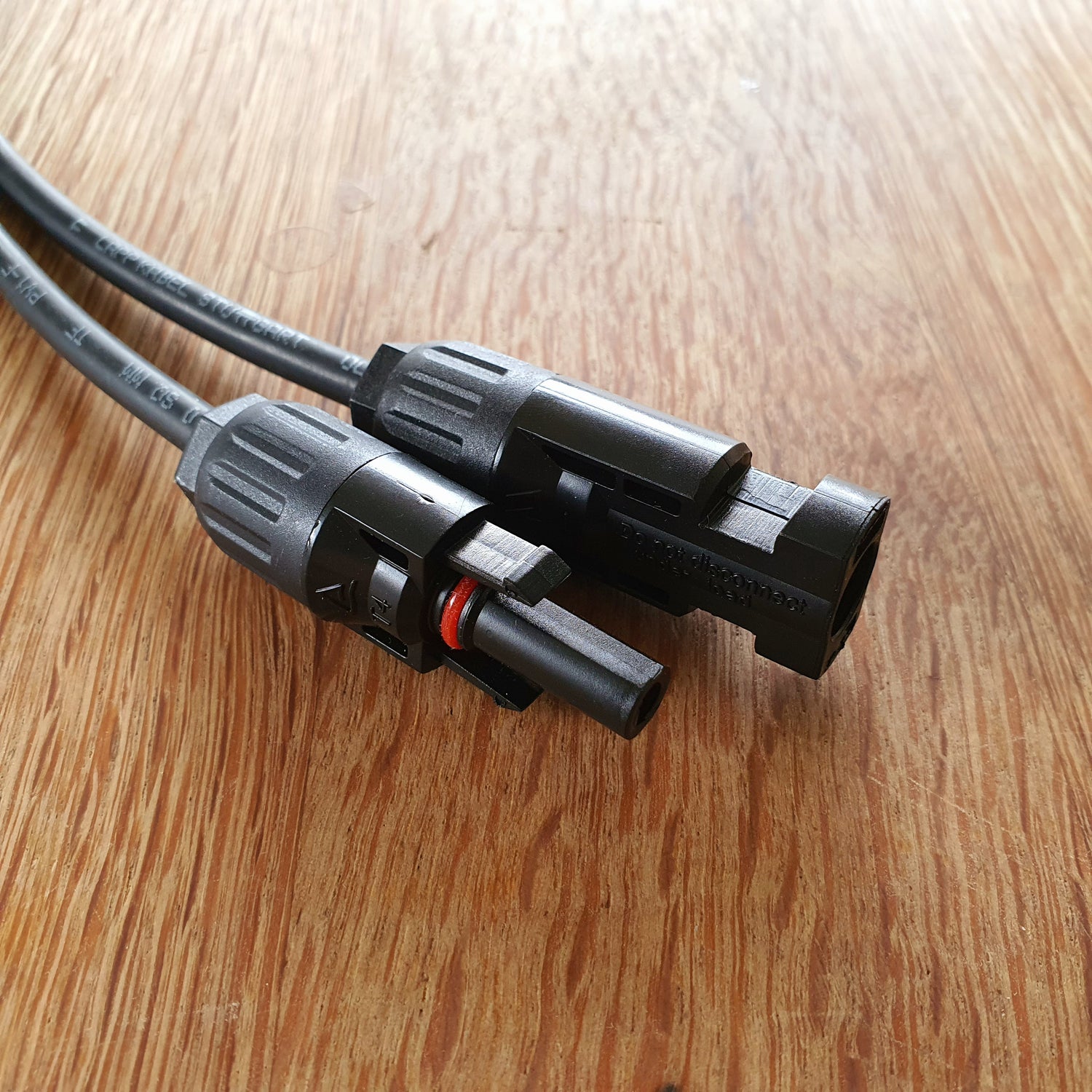 Solar Panel PV Cables 4mm2 with MC4 Plugs