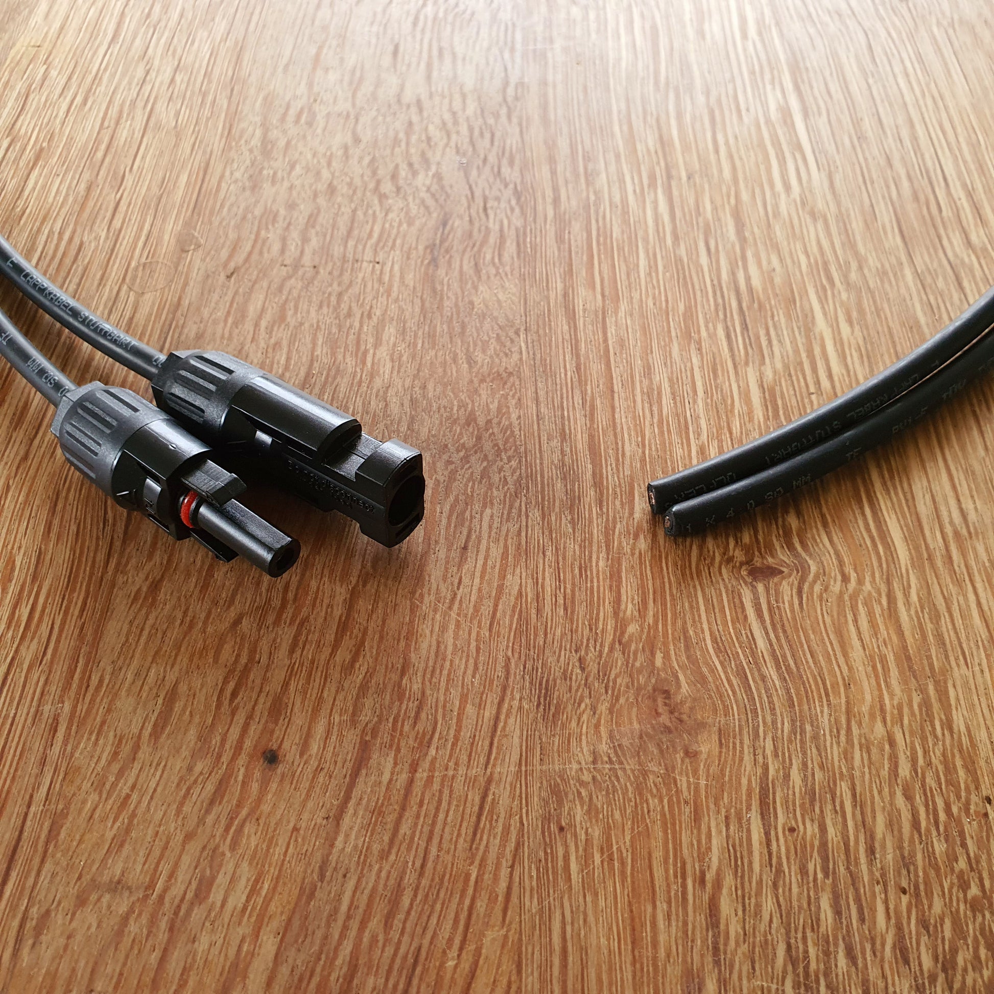 Solar Panel PV Cables 4mm2 with MC4 Plugs